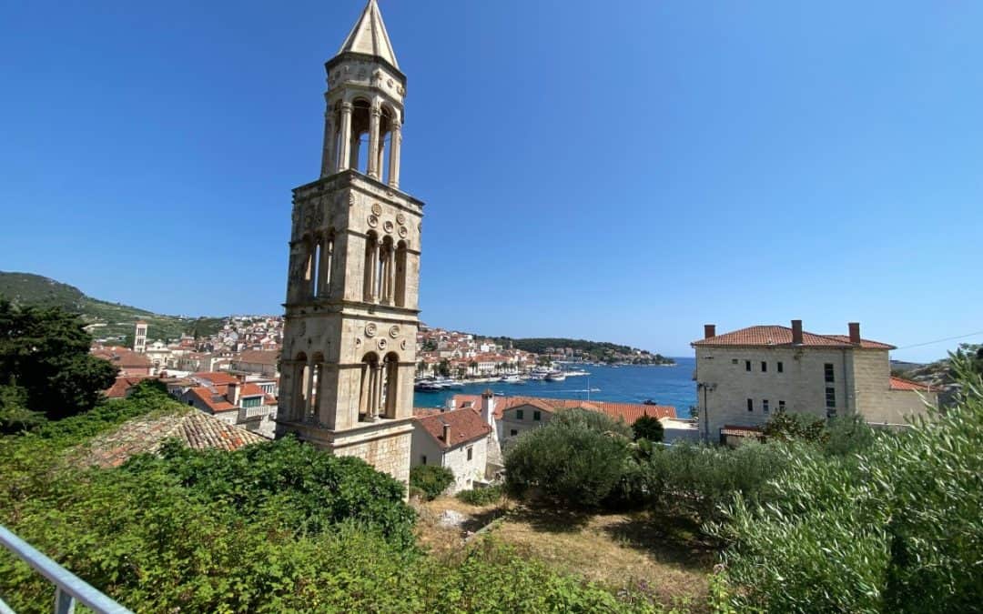 Romantični odmor na Hvaru: ideje za parove